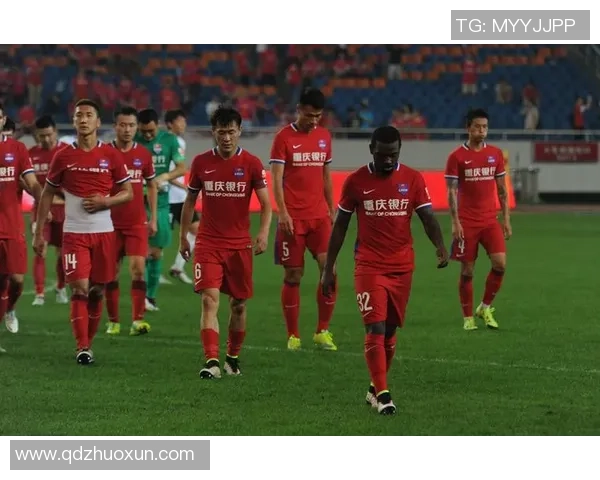 聚焦足球天才球员成就与挑战 透视他们在赛场内外的影响力与人生抉择